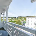 Apartment 521, Seepark *