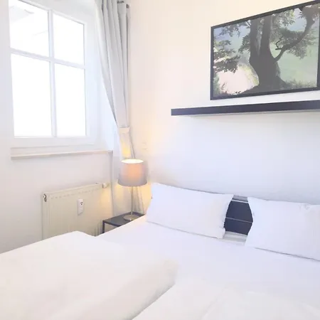 521, Seepark Apartment